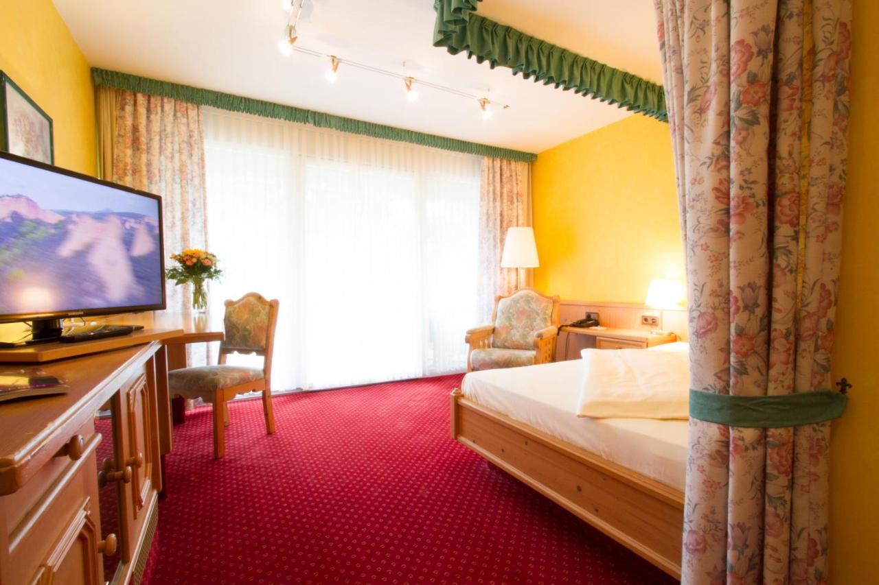 Hotel Pfalzblick Dahn Extérieur photo